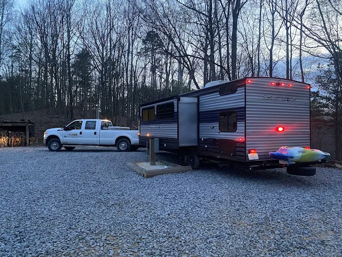 Smith Mountain Camping Picture 2