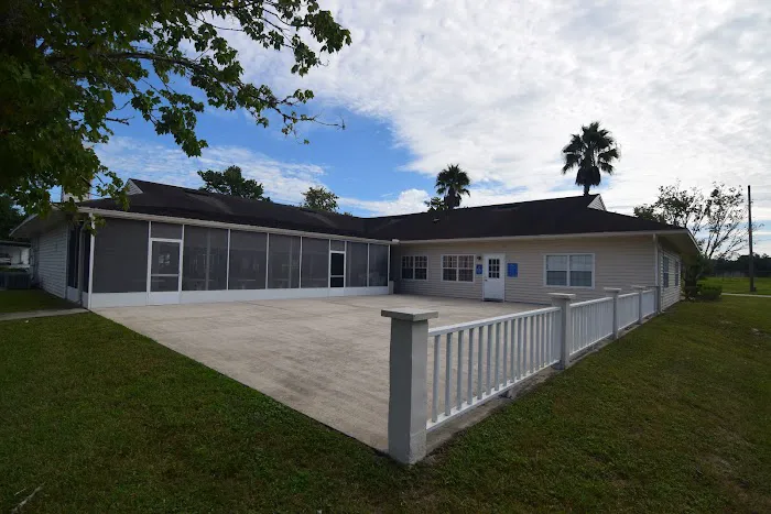 Country Village Manufactured Home Community Picture 6