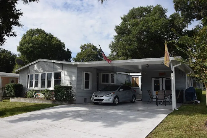Country Village Manufactured Home Community Picture 3