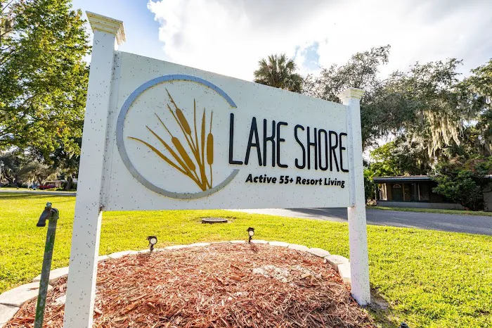 Lake Shore 55+ Manufactured Home Community Picture 4