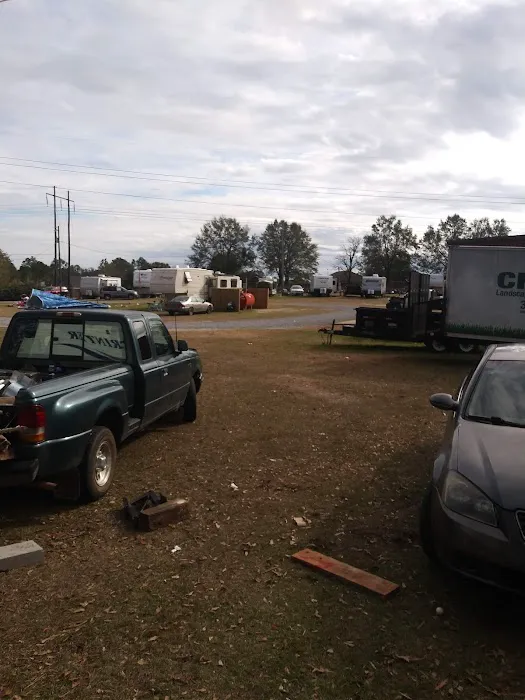 Mc Coy's RV Park Picture 9