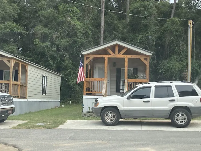Alexis Place Mobile Home Park Picture 6
