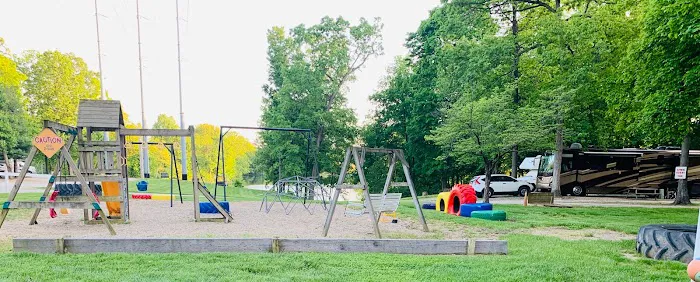 Camp Lakewood Campground Picture 10