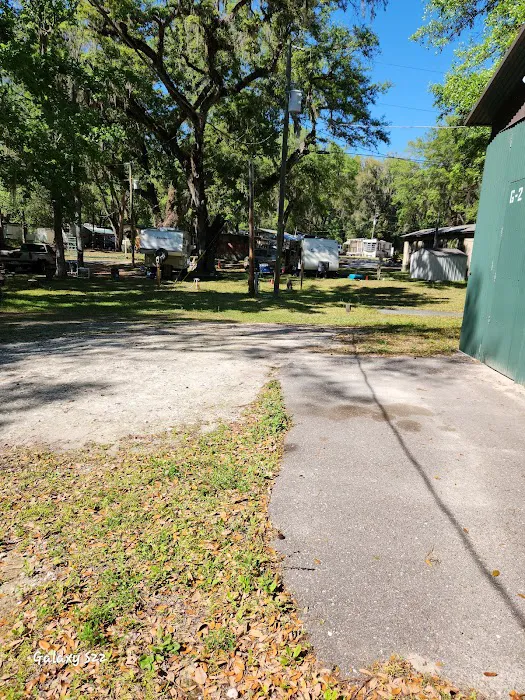 Riverside RV Park Picture 6