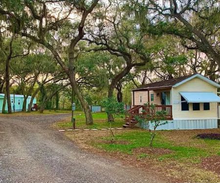 The HUB Leesburg - MH & RV Park