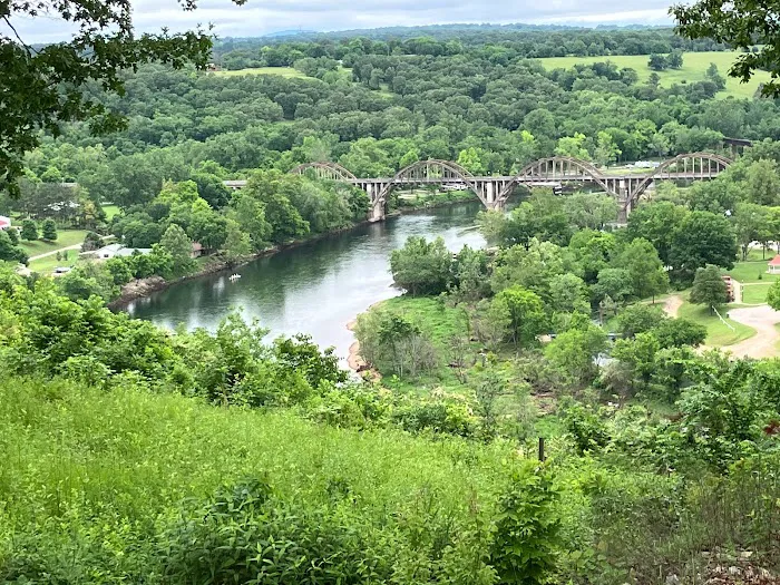 Bachelor Bluff Picture 3