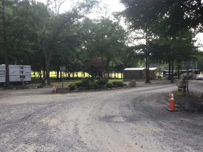 Red River RV Park Picture 3