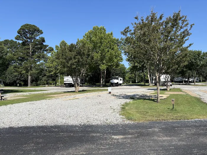 Searcy RV Resort Picture 2