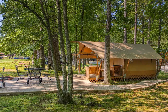 The Broken Banjo RV Park Picture 9