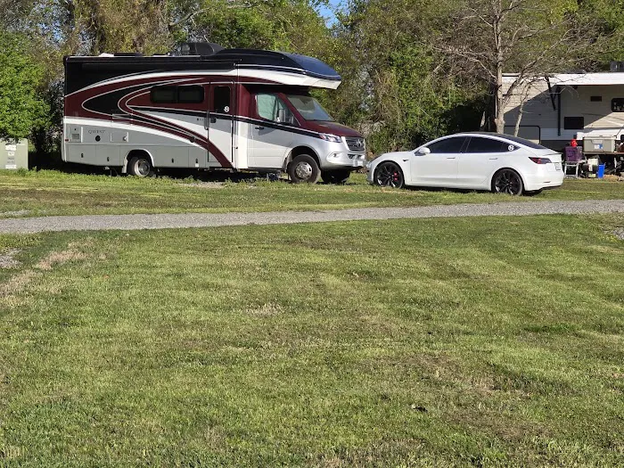 Eagles Nook RV Park Picture 7
