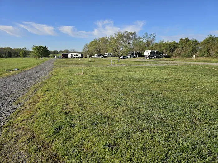 Eagles Nook RV Park Picture 9