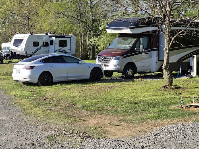 Eagles Nook RV Park Picture 5