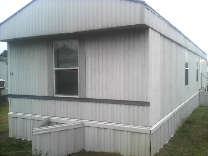 Hunters Point Mobile Home Park Picture 5