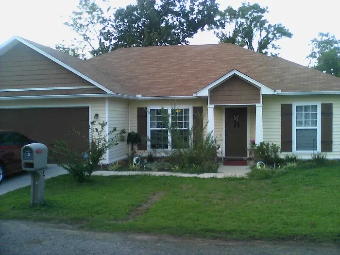 Hunters Point Mobile Home Park Picture 2