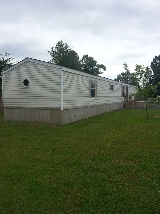 Hunters Point Mobile Home Park Picture 8
