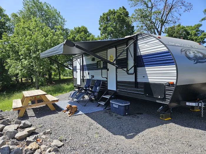 Grassy Road Cabins and Camping Picture 5