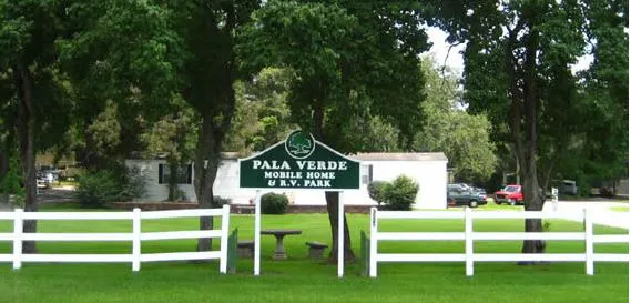 Pala Verde Mobile Home & RV Park Picture 6