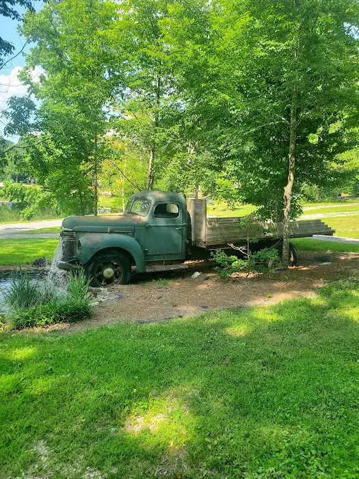 Round Pond Retreat Picture 2