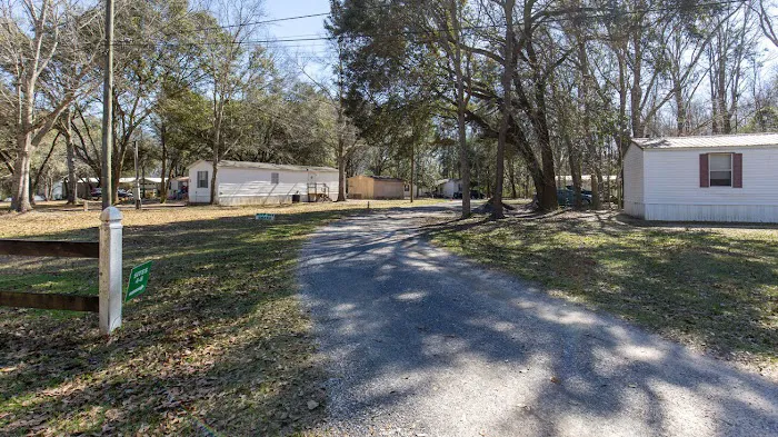 Watermain Estates Mobile Home Park Picture 2