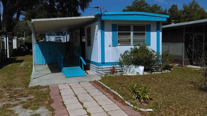 Bushnell Trailer Court Picture 2