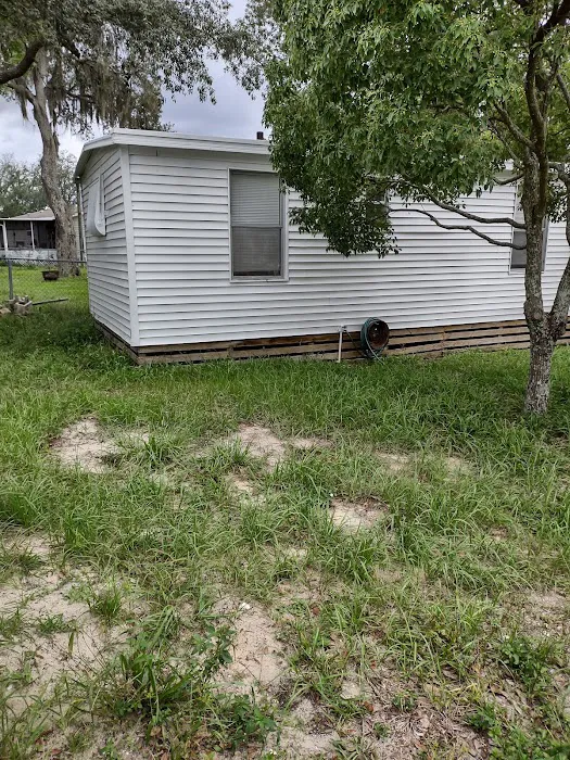 WE BUY Mobile HOMES WITH LAND CASH ANY CONDITION Picture 1