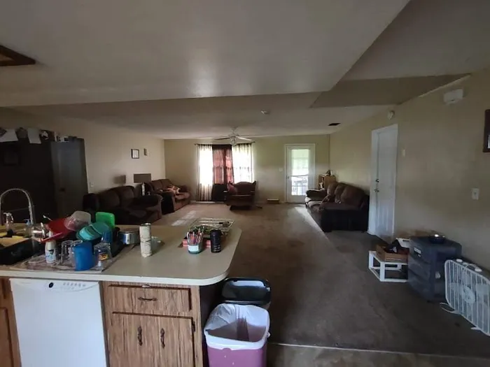 WE BUY Mobile HOMES WITH LAND CASH ANY CONDITION Picture 10