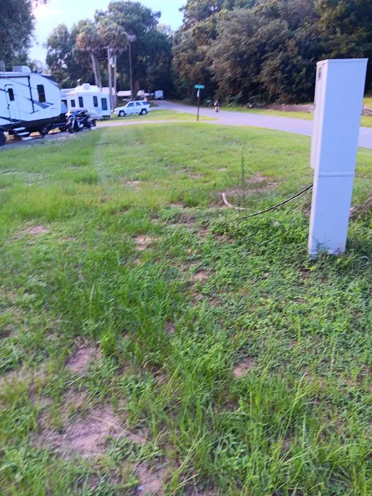Hide-A-Way Harbor RV Park Picture 10