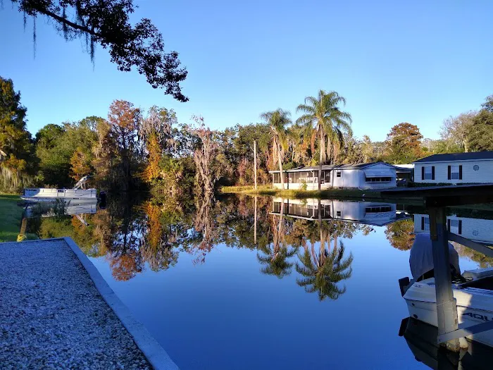 Hide-A-Way Harbor RV Park Picture 6