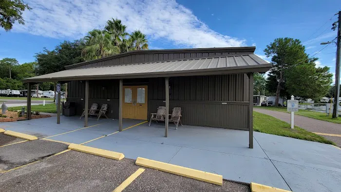 Bee's RV Resort Picture 1