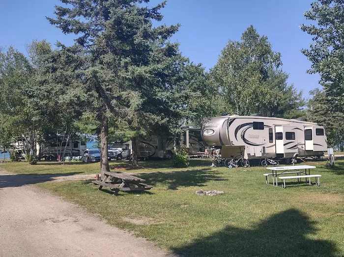 Roberts Landing Campground Picture 3