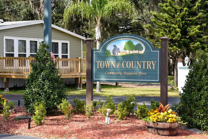 Town & Country Mobile Home Park Picture 3