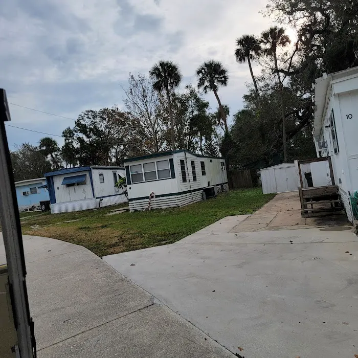 Seahorse Mobile Home Park Picture 2