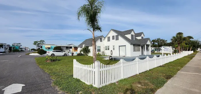 Blue Gables Mobile Home Park Picture 1