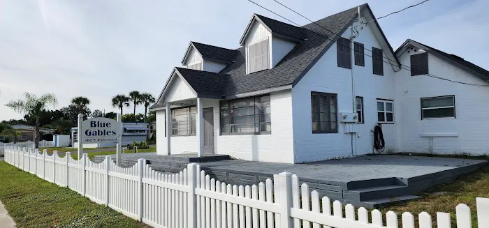 Blue Gables Mobile Home Park Picture 2