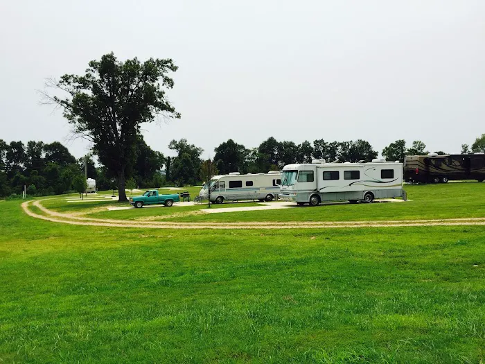 Theo's RV Park Picture 7