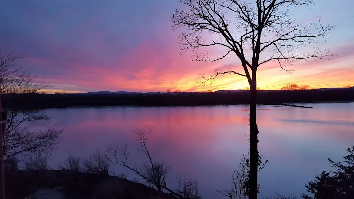 Lewisburg Bay RV Park Picture 2