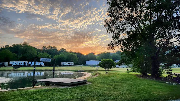 R Haven Overnight Family Park Picture 4