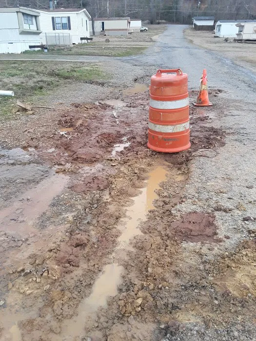 Hillside Bayou Mobile Home Park Picture 9