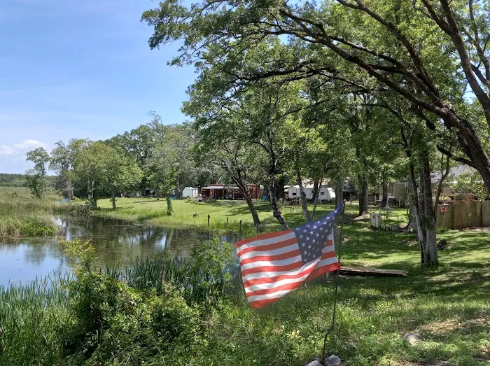Sunset Bayou Waterfront RV Park Picture 4