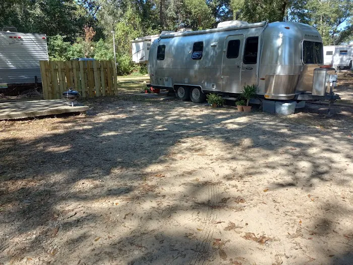 Sunset Bayou Waterfront RV Park Picture 3