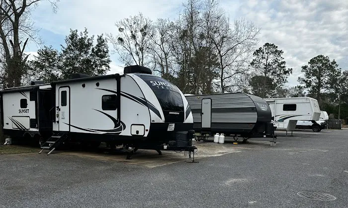 Southern Estates RV Park Picture 6