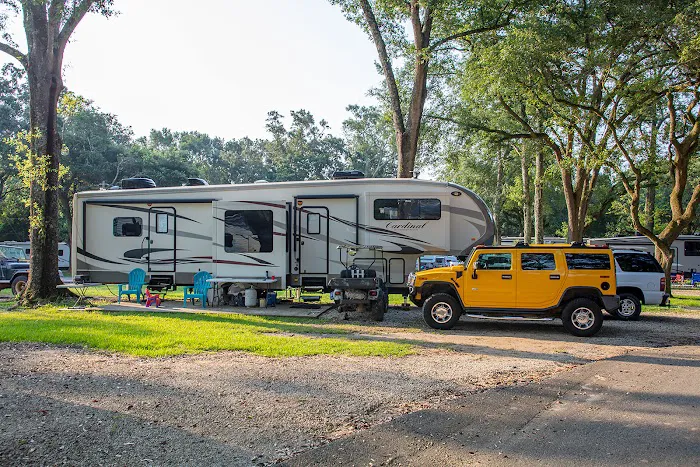 Mobile Oaks RV Resort Picture 1