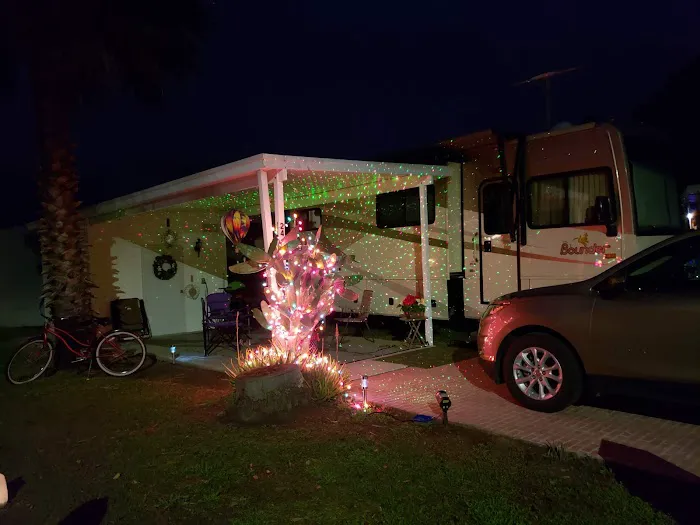 Town and Country RV Resort Picture 2