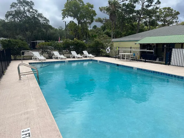 Gulf Breeze RV Park Picture 9
