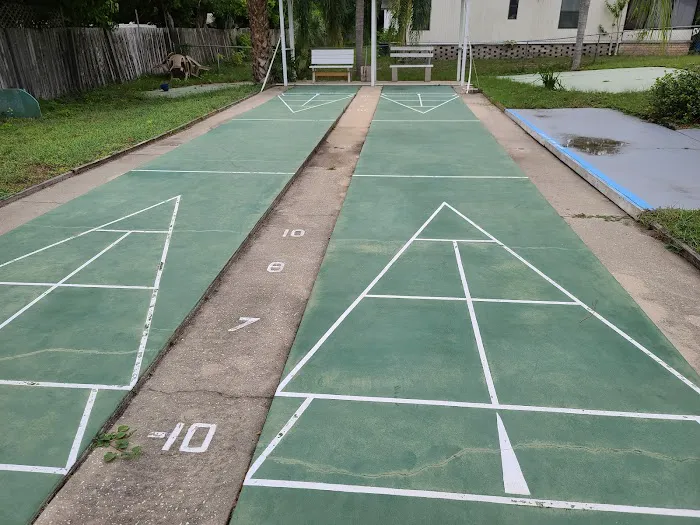 Oak Bend Mobile Home Park Picture 3