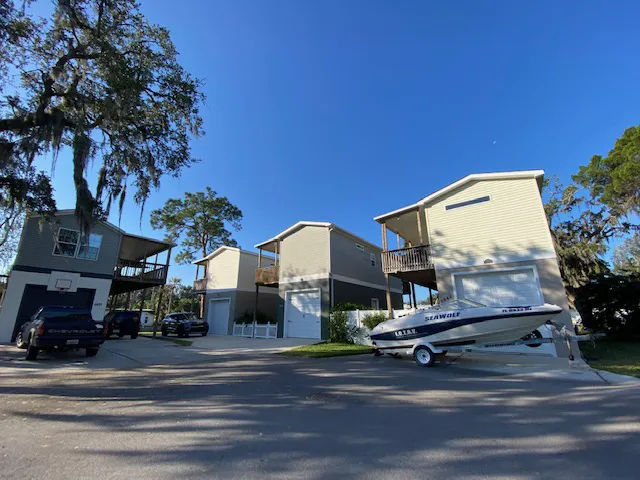 Hudson Springs Picture 1