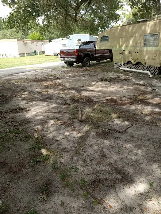 Lakewood Travel Park Picture 5