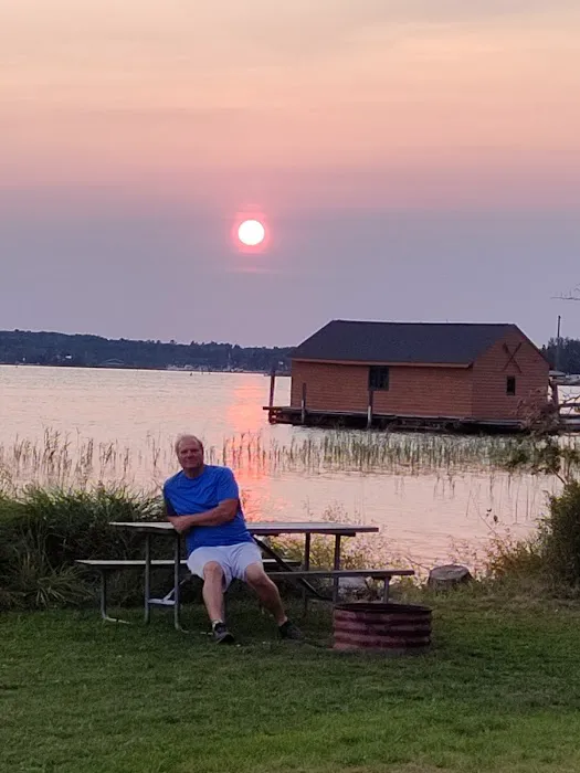 Loons Point RV Park and Campground Picture 4