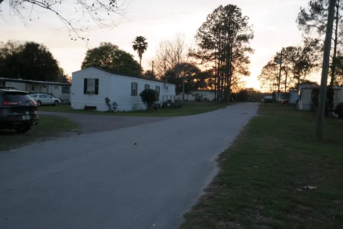 Sunny Skies Mobile Home & RV Park Picture 3