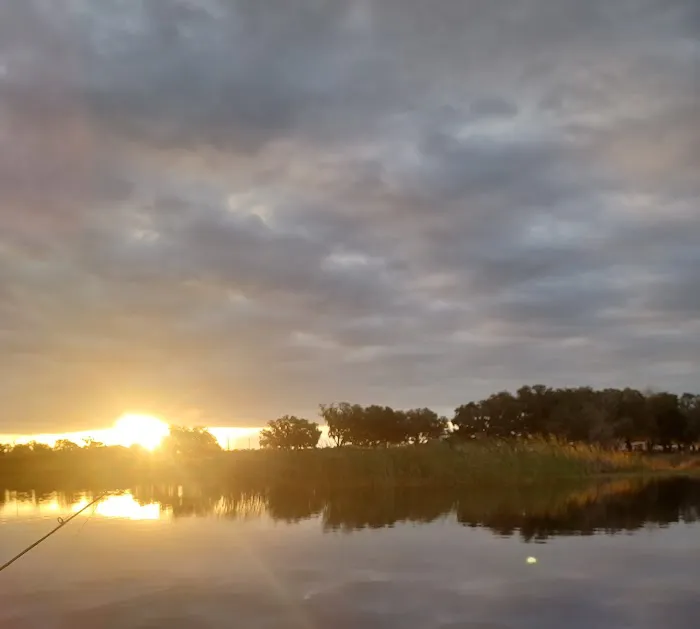 Lake Pasadena RV Park & Fish Picture 9